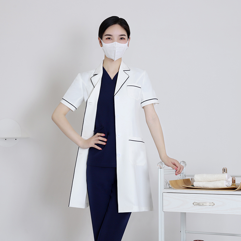Short-Sleeve White Lab Coat Me - đánh giá và giá Medical Lab Years